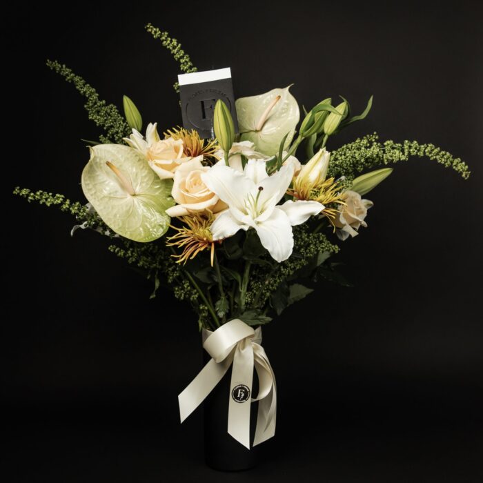 PEACH & LILIES